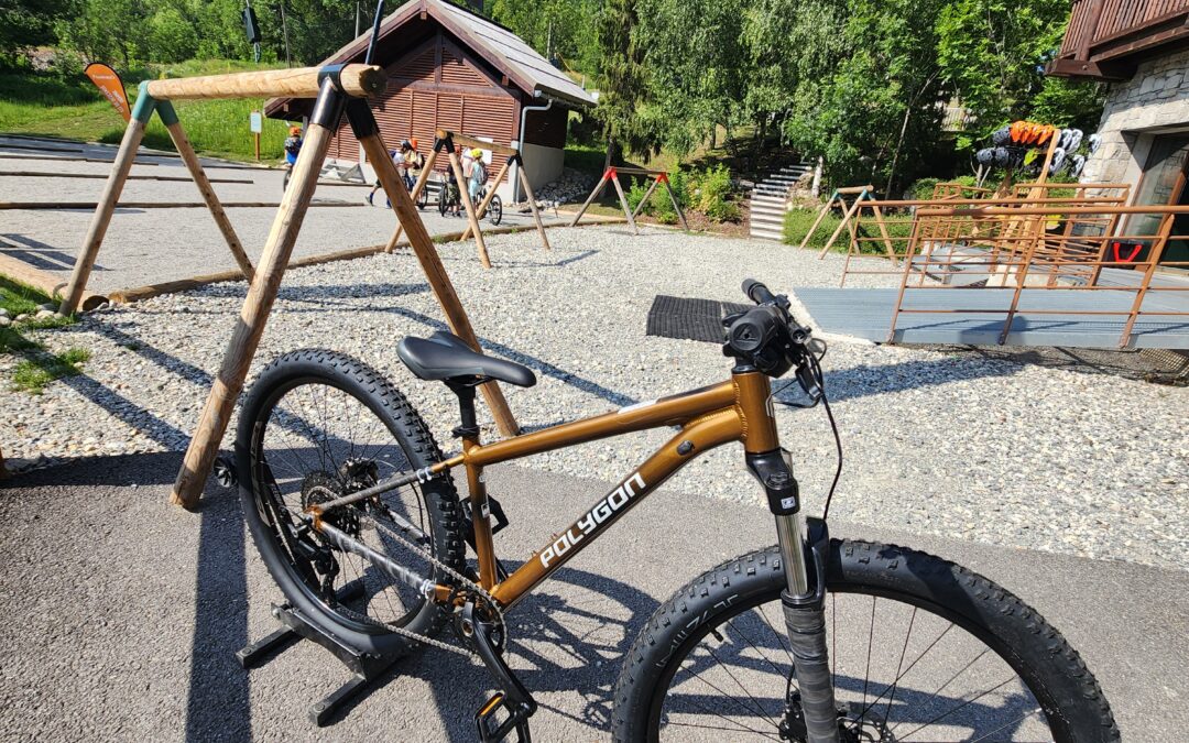 POLYGON CASCADE 5 2026 400€